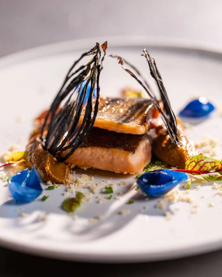 Trucha con cebollas de colores de Mikel Sorazu en Restaurante Arzak